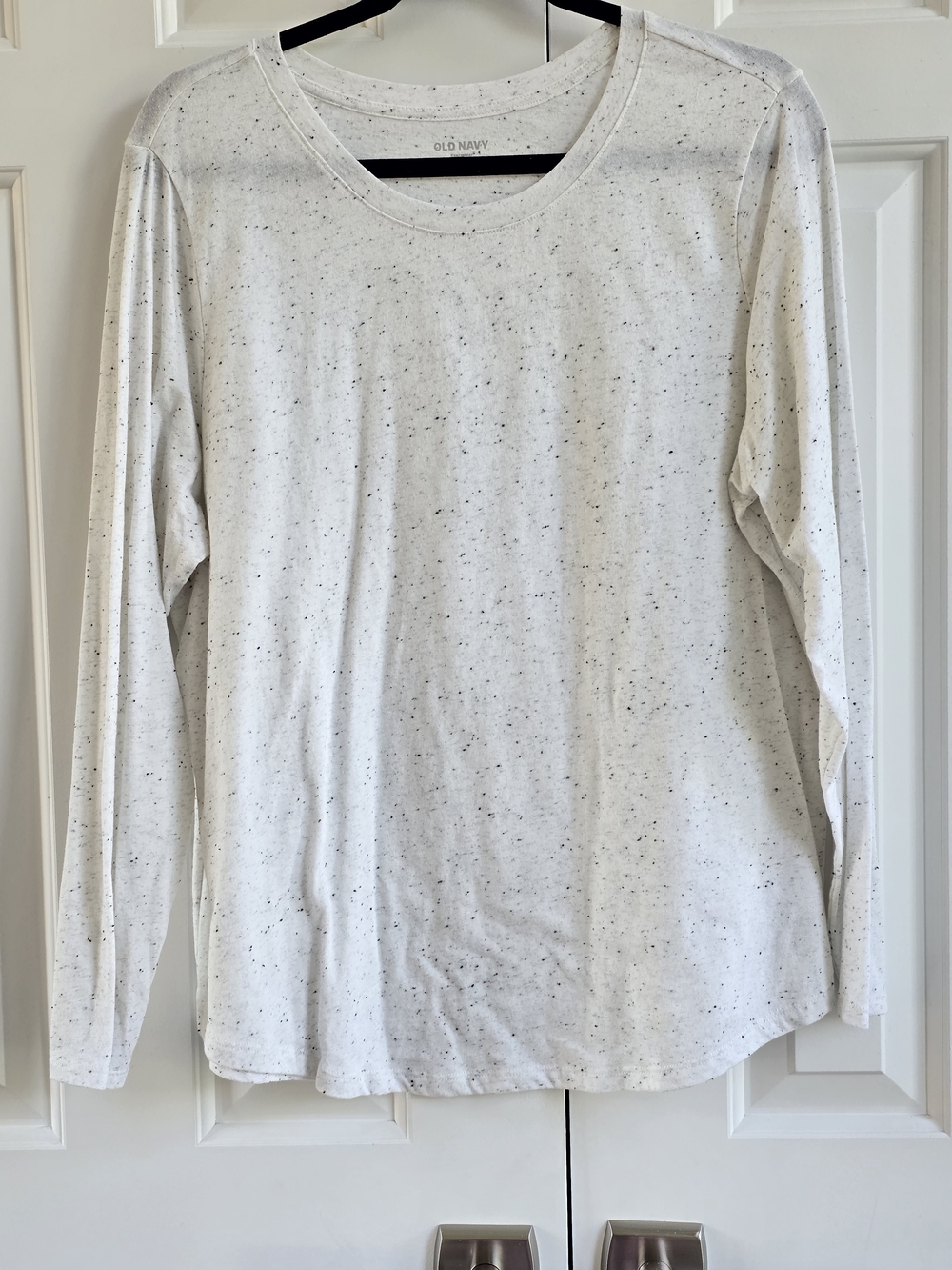 Old Navy Women’s Speckled Crewneck Sweater - White with Black Specks